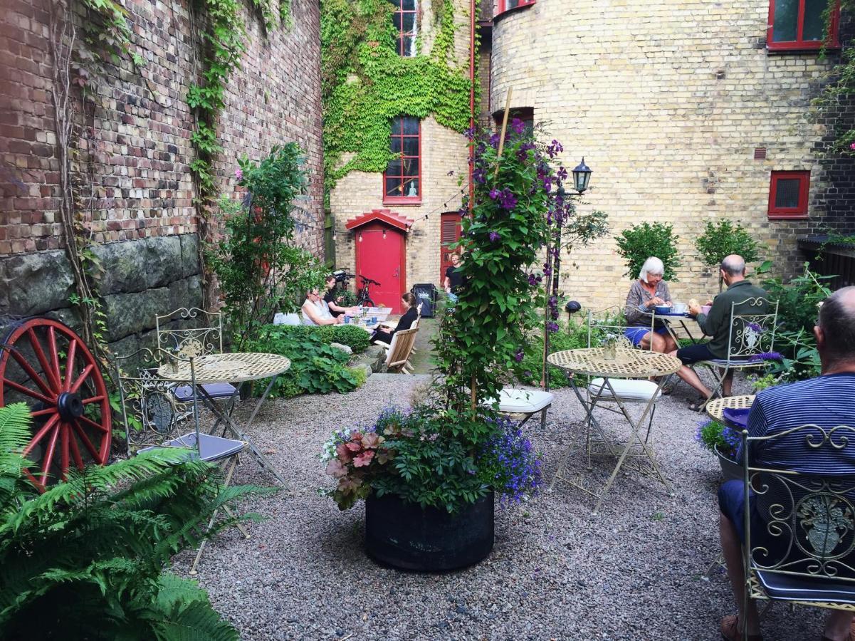 Okens Acomodação com café da manhã Varberg Exterior foto