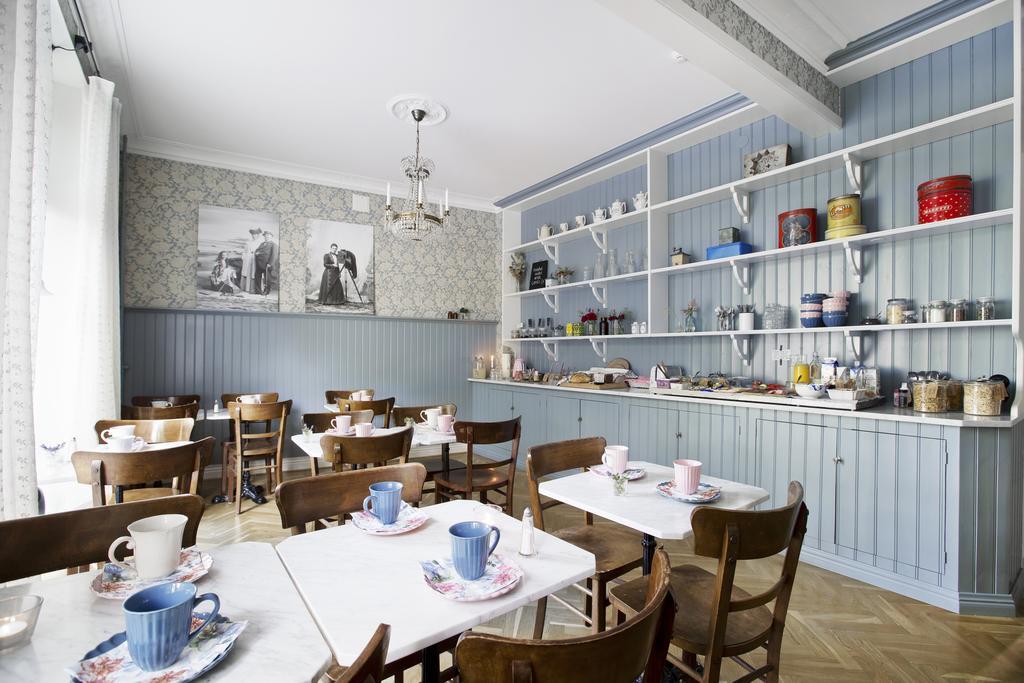 Okens Acomodação com café da manhã Varberg Exterior foto